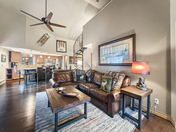 Copper MTN Center Village Pet Friendly condo Walk to Lift